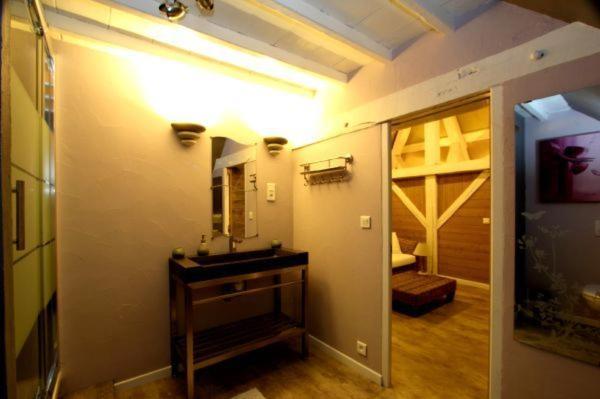 Le Domaine Des Papillons Otel Beaujeu-Saint-Vallier-et-Pierrejux Oda fotoğraf