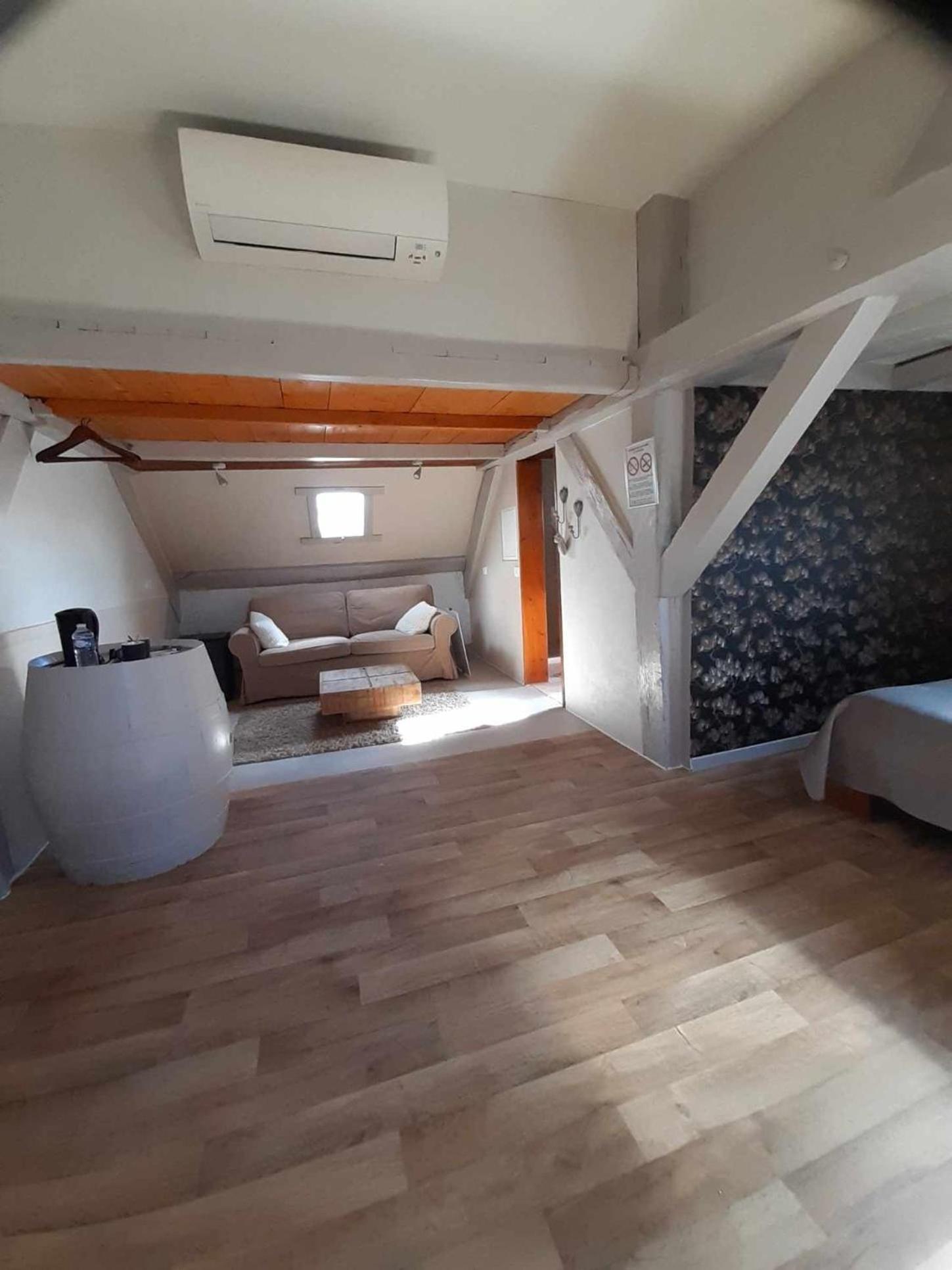Le Domaine Des Papillons Otel Beaujeu-Saint-Vallier-et-Pierrejux Dış mekan fotoğraf