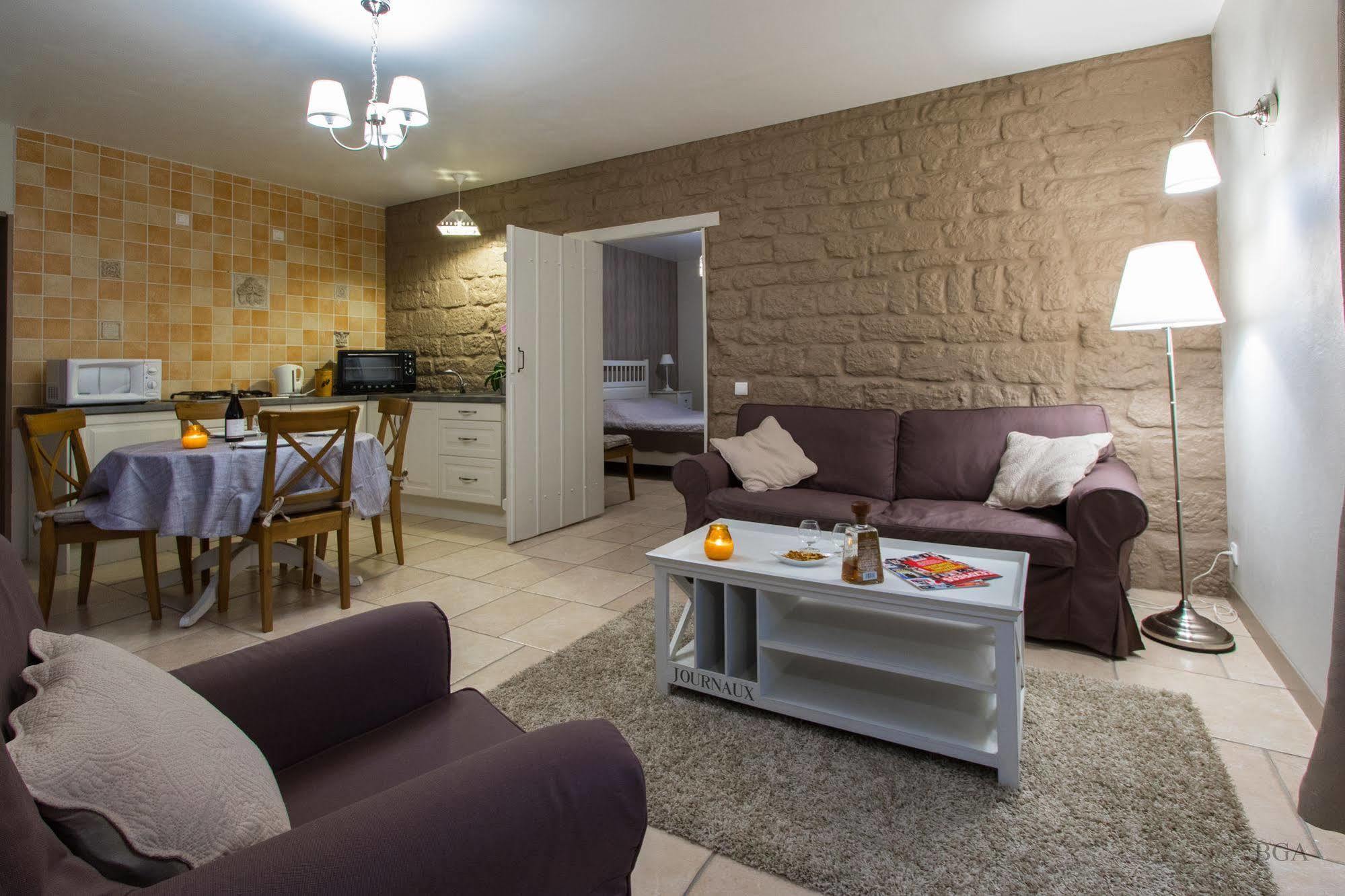 Le Domaine Des Papillons Otel Beaujeu-Saint-Vallier-et-Pierrejux Dış mekan fotoğraf