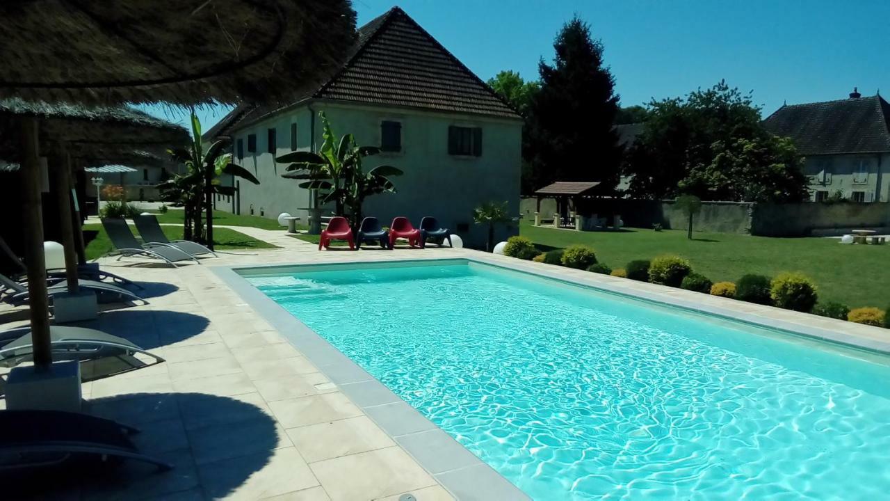 Le Domaine Des Papillons Otel Beaujeu-Saint-Vallier-et-Pierrejux Dış mekan fotoğraf